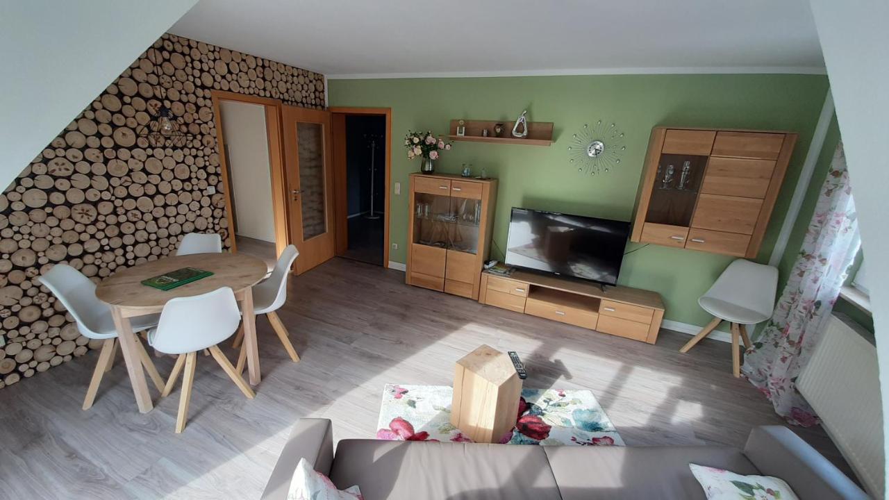 Apartmenthaus "Zum Birnbaum" Rosstal Exterior foto